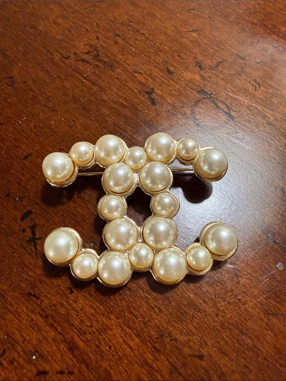 CHANEL Faux Pearl CC Brooch - Gold and Cream Pearls